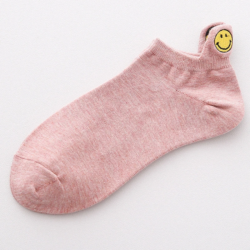 Women&prime;s High Quality Comfortable Smile Face Embroidery Cotton Short Ankle Socks