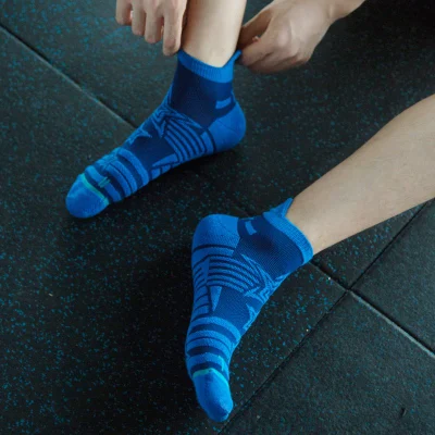 Men′s Cotton Socks Invisible Ankle Short Sock